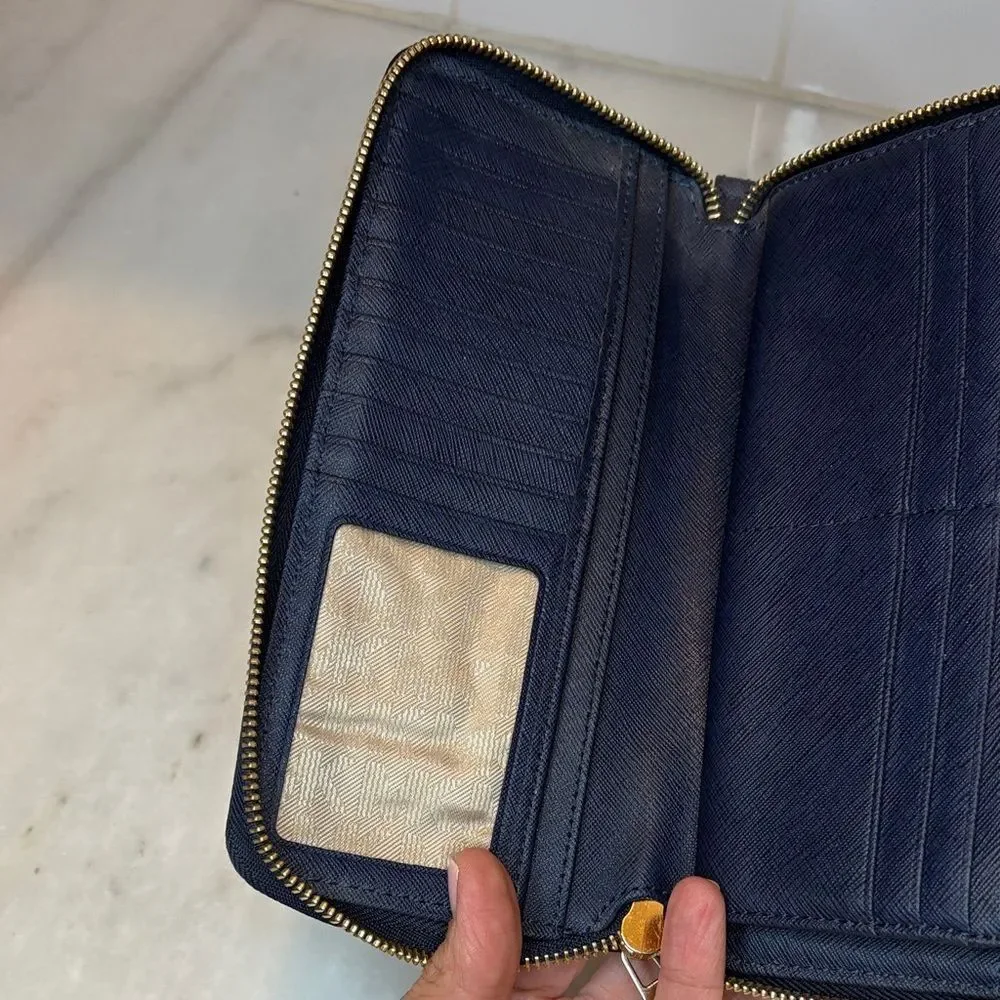 Michael Kors Wallet Saffiano Leather Full Zip Jet Set Continental Wallet